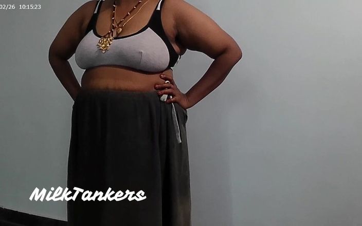 Milk Tankers: Vidéo d&amp;#039;exercice d&amp;#039;une femme mature indienne