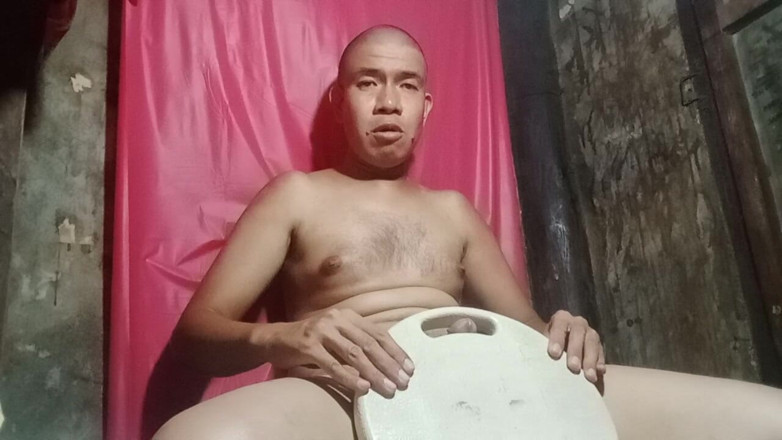 Piolo Alberto: I Used Folding Chair as Imaginary Vagina