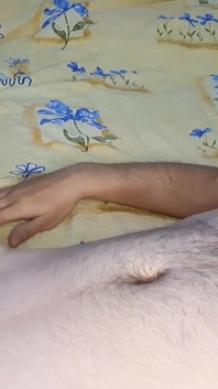 Kadın egemenliği seansı köle eğitimi siyah lateks eldivenlerde uzun sert elle muamele çekiyor, cbt ve mahvolmuş orgazm