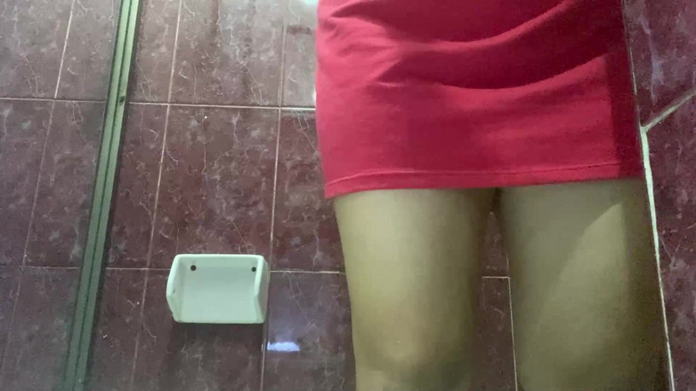 irina69star: Coño abierto meando