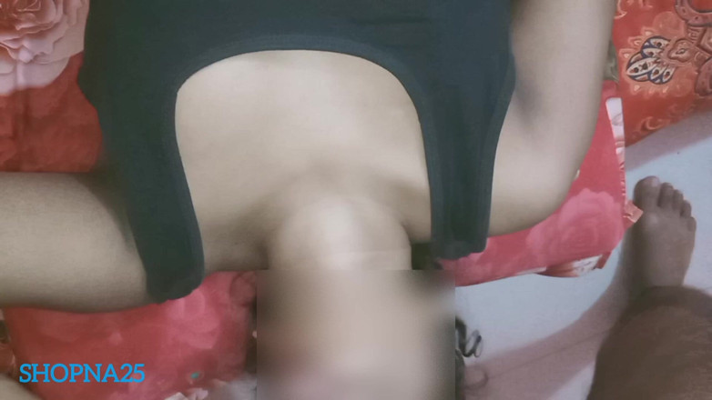 Shopna25: 继妹给她的继兄弟深喉口交
