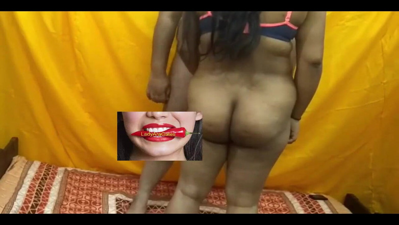 Hotty Jiya Sharmaa: Fată indiană nouă sex unic în aer liber în hindi audio apel...