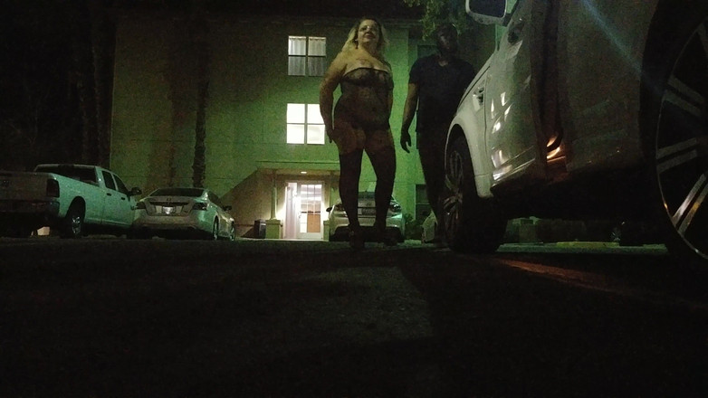 Rendezvousing Assets: Soție Uriașă, Grasă, Superbă, În Lenjerie În Parcarea Hotelului Public! Badblondiemonroe