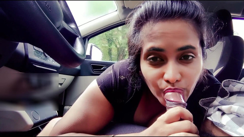 Your Arya: 美丽的女友通过送给她的金戒指被她的男朋友提议 - 印地语音频