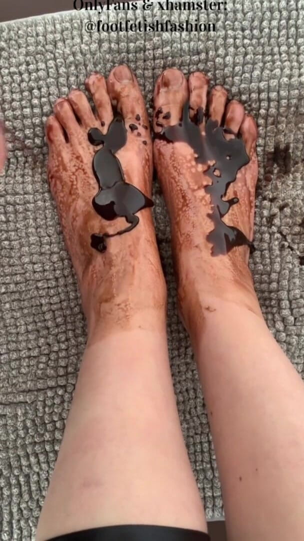 FootFetishFashion: Masáž chodidel s čokoládou, část 2/2