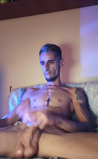 AlexxBlackk: V tomto videu mě můžete vidět, jak velmi dobře masturbuji