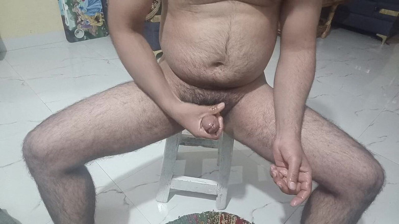 LovedSunsine1990: Дези мастурбирует