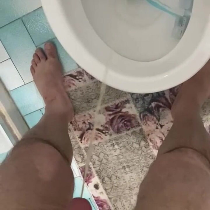 Hakanbeyzade: Turkish Hairy Cock Pee Video