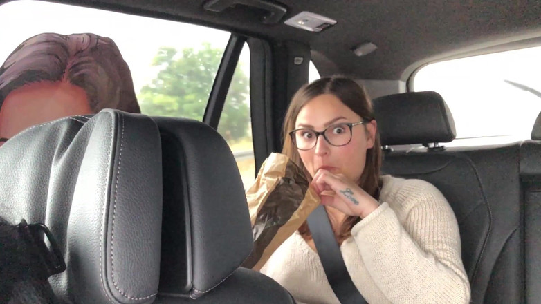 Texas Patti: Milf alemana hace camshow en la carretera