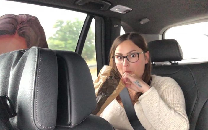 Texas Patti: German MILF Makes Camshow on the Highway