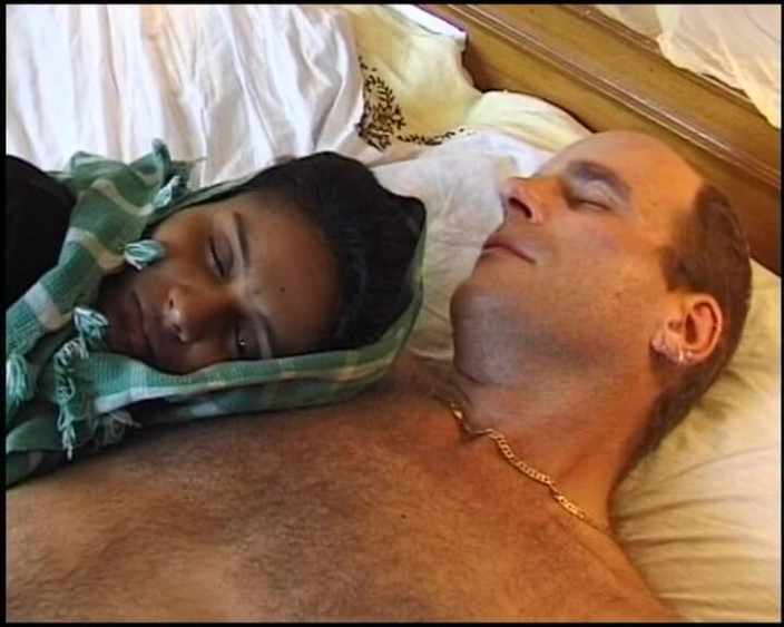 German Amateur Videos: Perfect Arabian Babe From Germany Got Her Pussy Covered with...