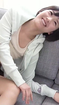 Sexy asijská milfka Mari Haneda dostává její kundičku ošukanou sousedem necenzurováno