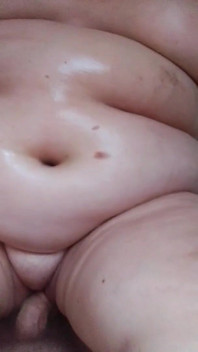 Fellations Baveuses, O Caresse La Bite, Bonne Chatte Et Baise En Levrette, Éjaculation Sur Ses Gros Seins