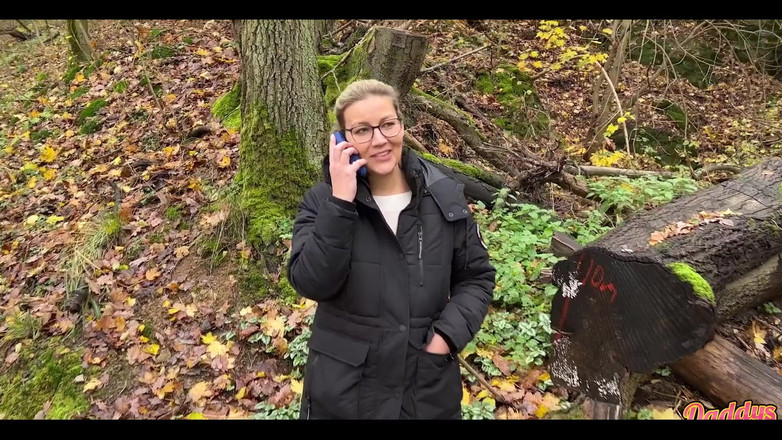 Daddys Luder: Extremely Horny MILF Cunt Squirts Outdoors