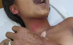 Bạn trai và bạn gái thích thú trong khách sạn đầy đủ âm thanh tiếng Hin-di