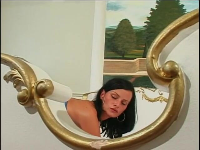 Fuck me Hard: Morena puta recebe seu cu fodido
