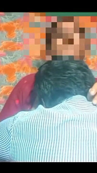Tamil professora se beijando com aluno