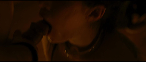 Verso Cinema: Asian chick gets punished