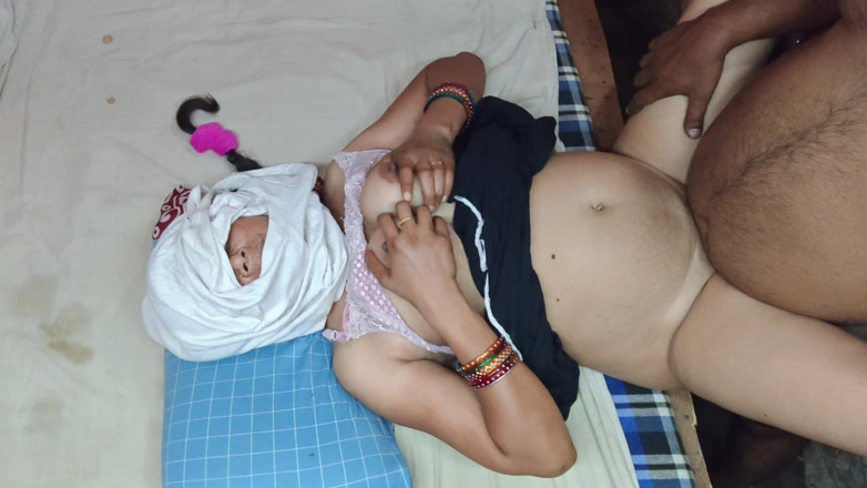 Madhu: Indisk viral porrstjärna Anjali Bhabhi Bihari by Pojkvän njuter av...