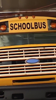 Młoda Sasha Knox zabiera go ostro w dupę blisko autobusu