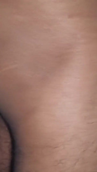 Une desi indienne se fait baiser en levrette, hindi