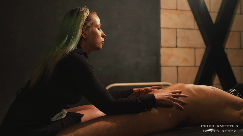 Cruel Anettes fetish world: Přinutil Ho Stříkat