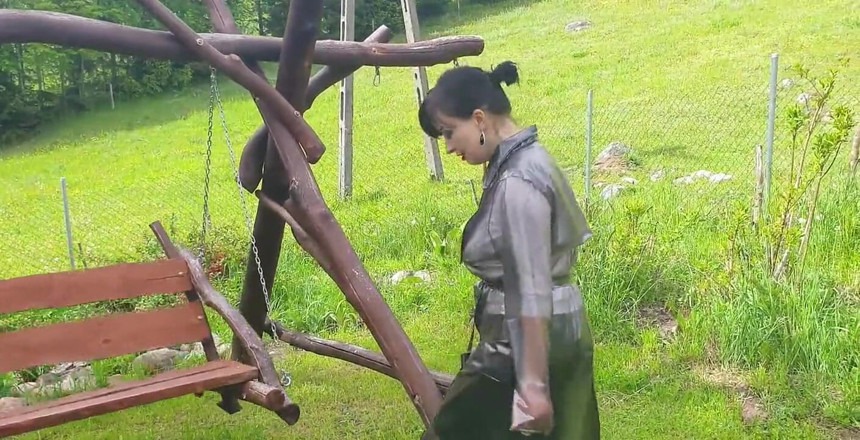 Wanilianna: Futându-mi fundul nailon pe leagăn