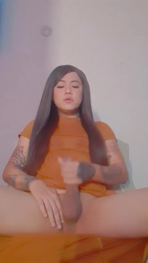 Kimberly Polizzi: Pretty T-girl masturbate alone