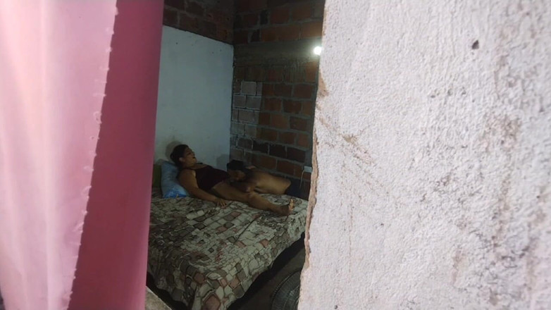 Adribella69: Tôi thấy con điếm của mẹ kế của tôi đụ bạn của...