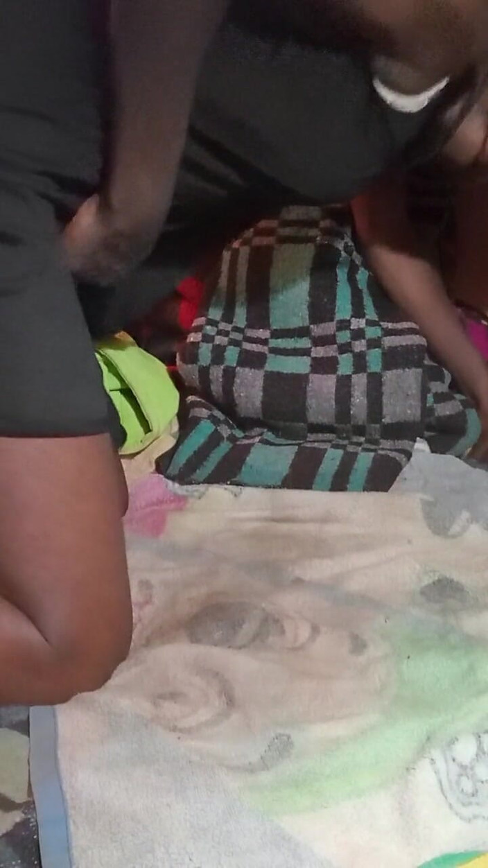 Sexyjayla254: Sexyjayla254 se mângâie până când ejaculează în timp ce vibratorul ei...