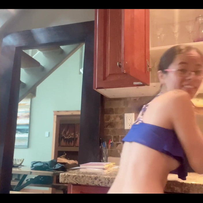 sweethanajapanese: Seksi di dapur