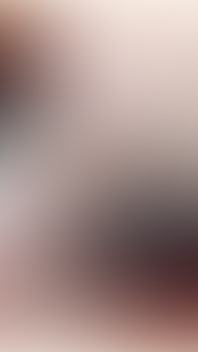 EL GLOTON ES GOLPEADO UNA Y OTRA VES POR UNA MAQUINA DE FOLLAR.mp4