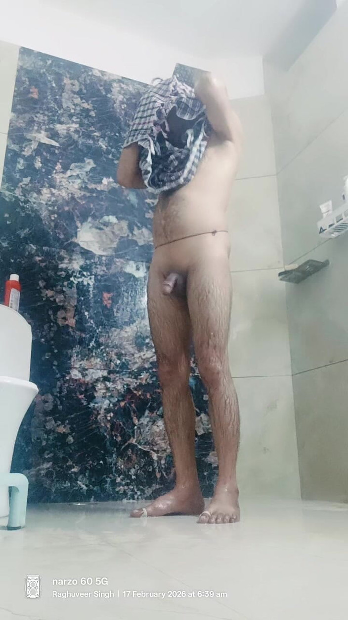 Rajasthani-old-lover: Uomo maturo desi che si fa la doccia