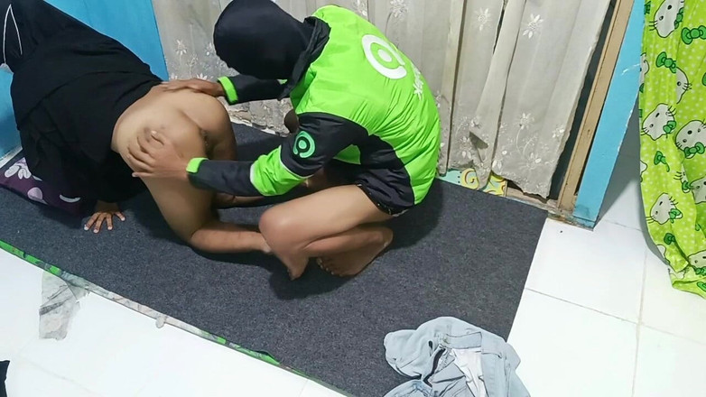 Rania: Prank Ojol, Ajak Ngentot Ojol Di Rumah