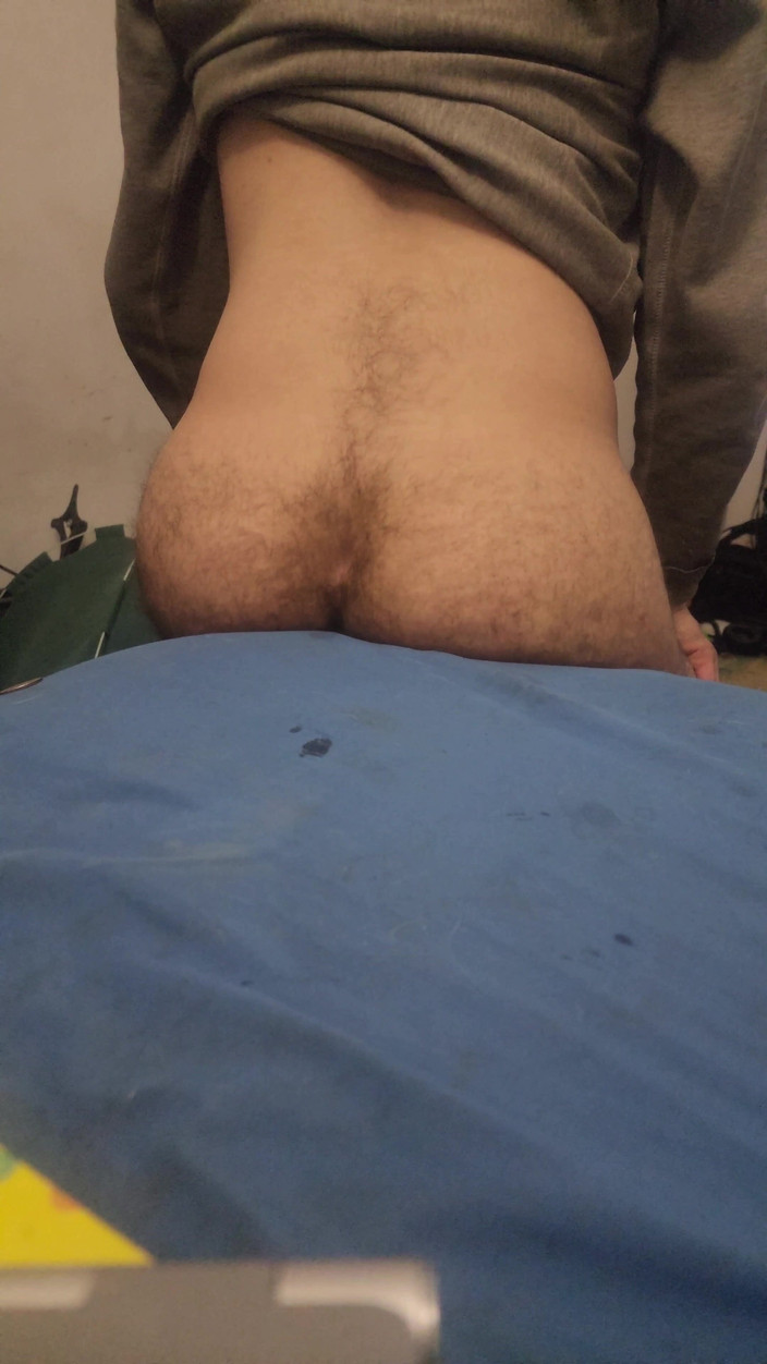 FootAijin: Yumuşak zıplayan baloncuk ama genç bakire