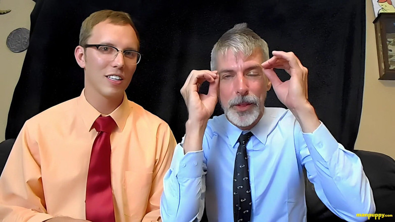 Man Puppy: Rakan sekerja gergasi memberikan anda Ulasan Rakan Sebaya Tahunan anda