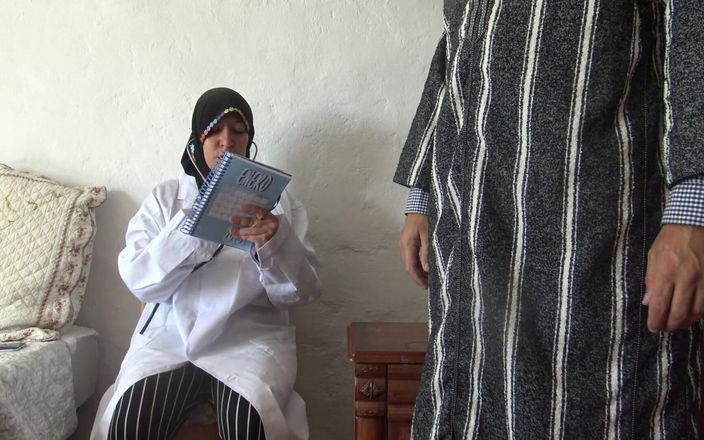 Souzan Halabi: Doktor zadek