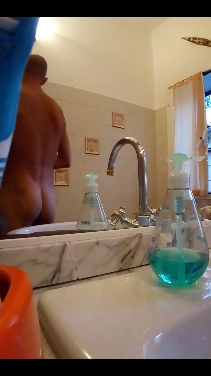 Boy jerking off: Visiting Bathroom