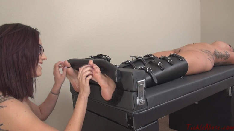 Dominated Orgasms and Tickles | By Taworship: Nemůže s tím nic udělat