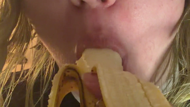 Spunk Kip: Sensually Eating a Banana