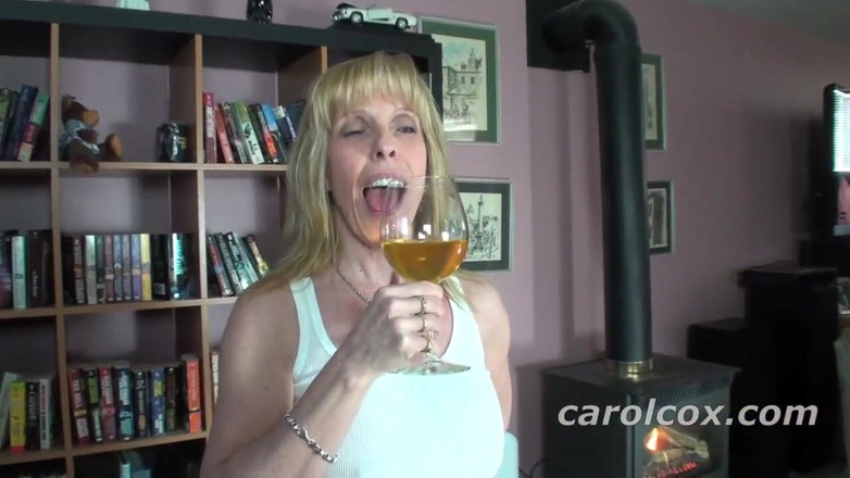 Carol Cox - The Original Internet Porn Star: Piss drink &amp; spucken auf sperma-tribut