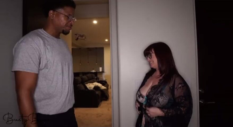 Busty Bexx: Fullservicemassage med Harry Long