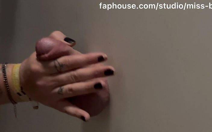 Miss Blackrose: Crudele sega vista da vicino