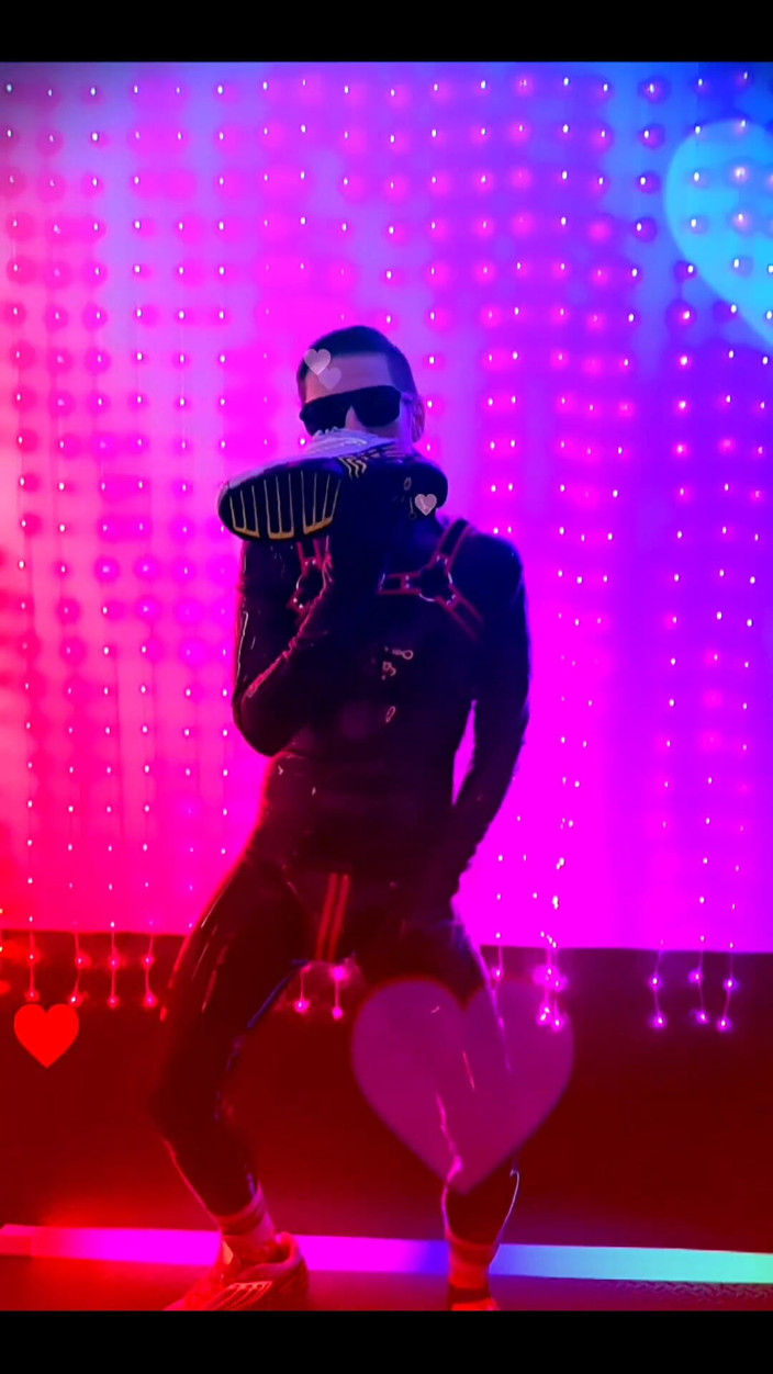 Roman Heart: Vide-clip, sortie