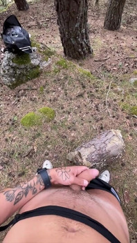 Harry_jen | Gay al aire libre masturbándose y corriéndose