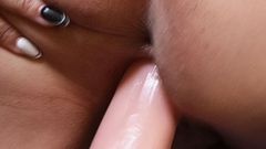 Fabimilf: Aku ketemu dildo dan nggak ragu untuk masturbasi pakai dildo...