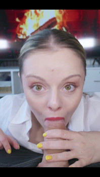 I Love Sucking Cock & Getting Showered With Cum 