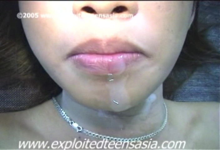 Bangkok Babes: 소파에서 섹스하는 독점 필리핀 아마추어 크리스틴, 후배위에서 흔들리는 큰 엉덩이, 가슴에 사정, 팹 학생