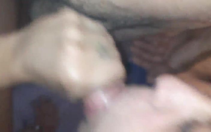 Couple_coquin31: 私の義理のいとこから吸う