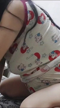 Beautiful Girl with Crazy Body, Her Boyfriend Licks Her While She Screams and Enjoys, Hot Video